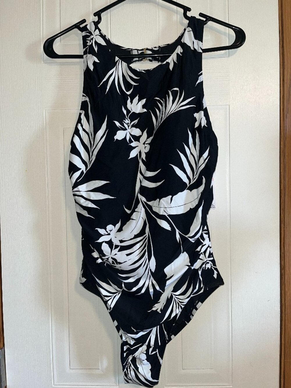 Women's JANTZEN 1-Piece Swimsuit UPF 50 with Tummy Control Sz 10 NWT
